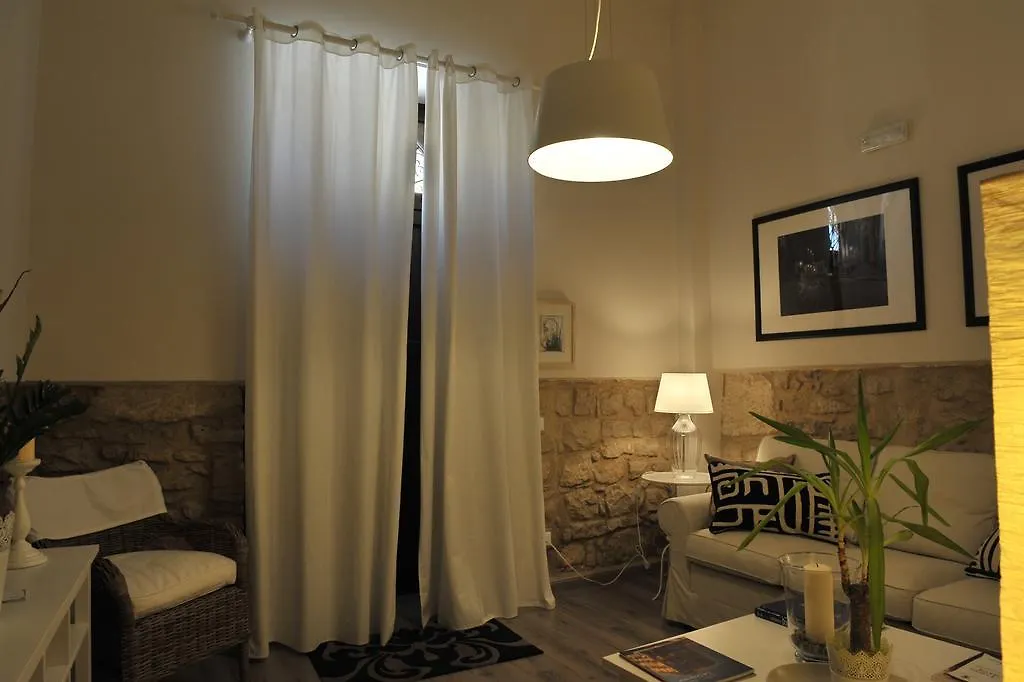 B&B Al Teatro Comiso Bed & Breakfast