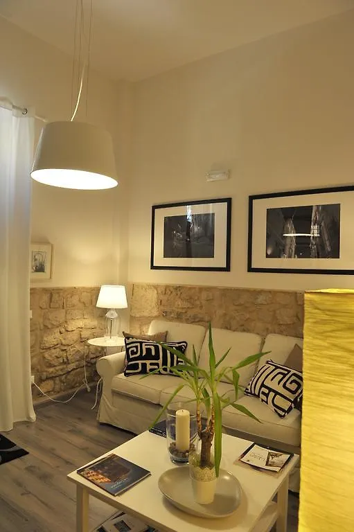 B&B Al Teatro Comiso 0*,  Italia