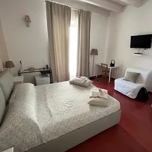 3* Bed & Breakfast Yhomisus